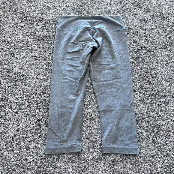 Lululemon Women Size 6 Gray Cropped Leggings Athletic - Picture 5 of 6